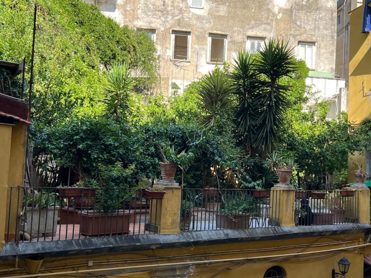 Апартаменты La Limonaia Di Chiaia Неаполь Экстерьер фото