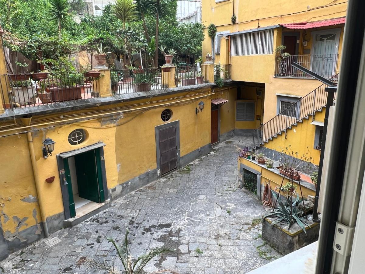 Апартаменты La Limonaia Di Chiaia Неаполь Экстерьер фото